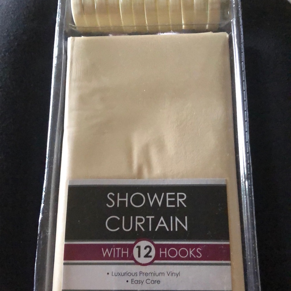 Shower curtain with 12 hooks vinyl Sultan’s Linen cream